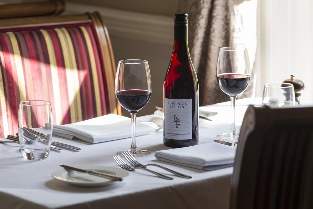 The Lake Country House Hotel & Spa Llangammarch Wells Extérieur photo