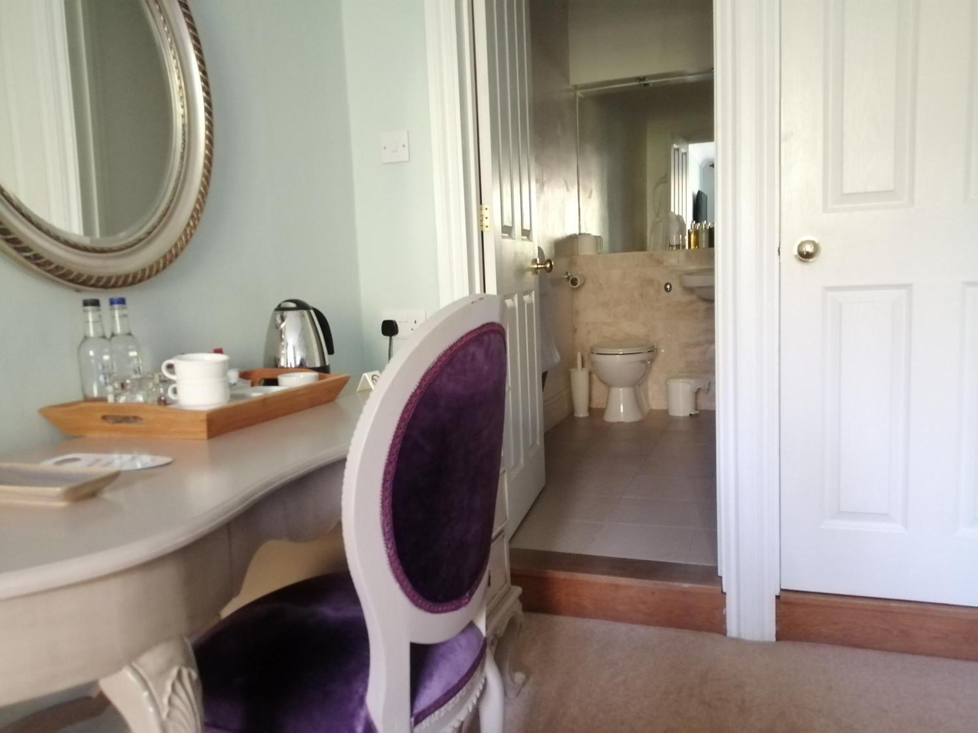 The Lake Country House Hotel & Spa Llangammarch Wells Extérieur photo