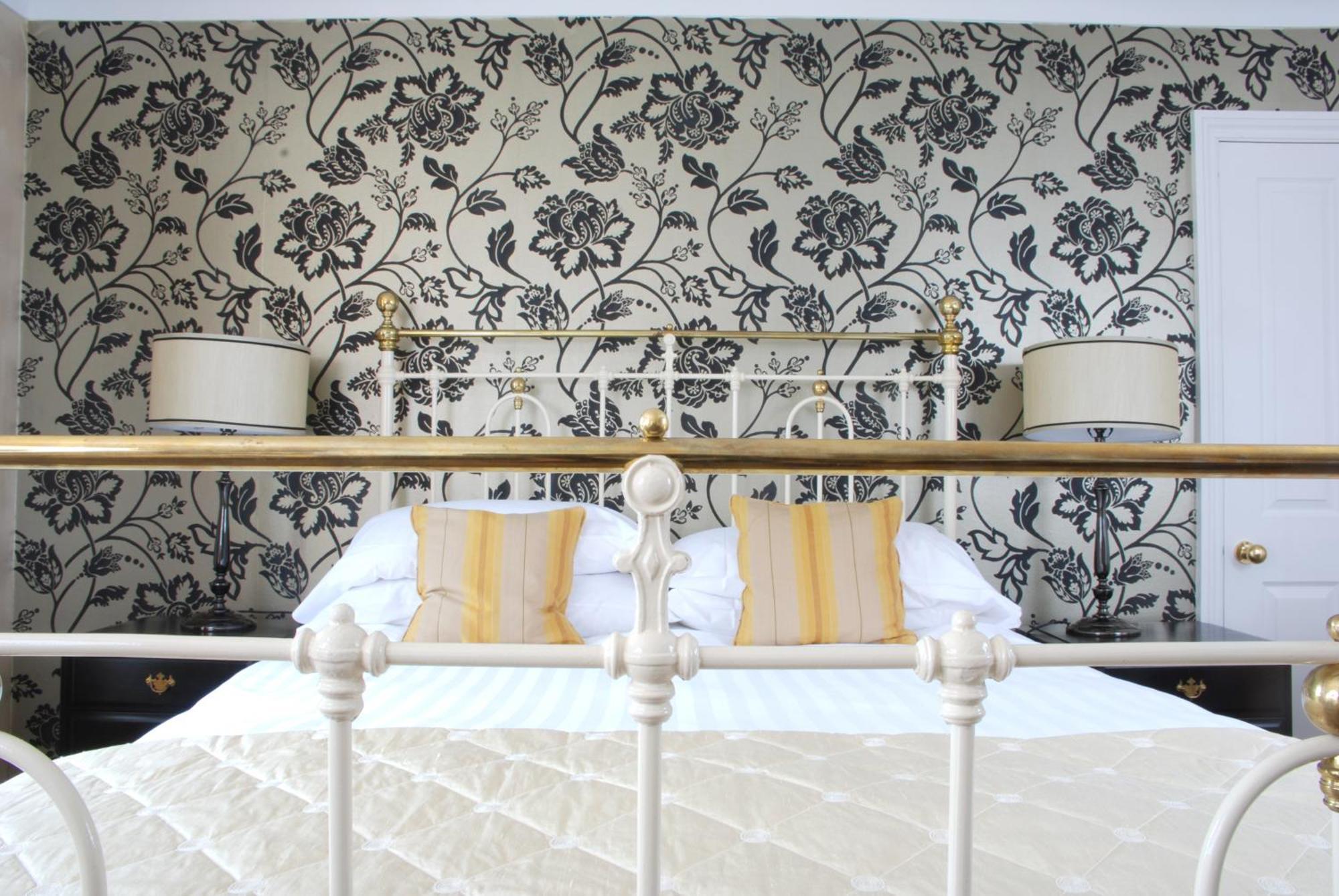 The Lake Country House Hotel & Spa Llangammarch Wells Extérieur photo