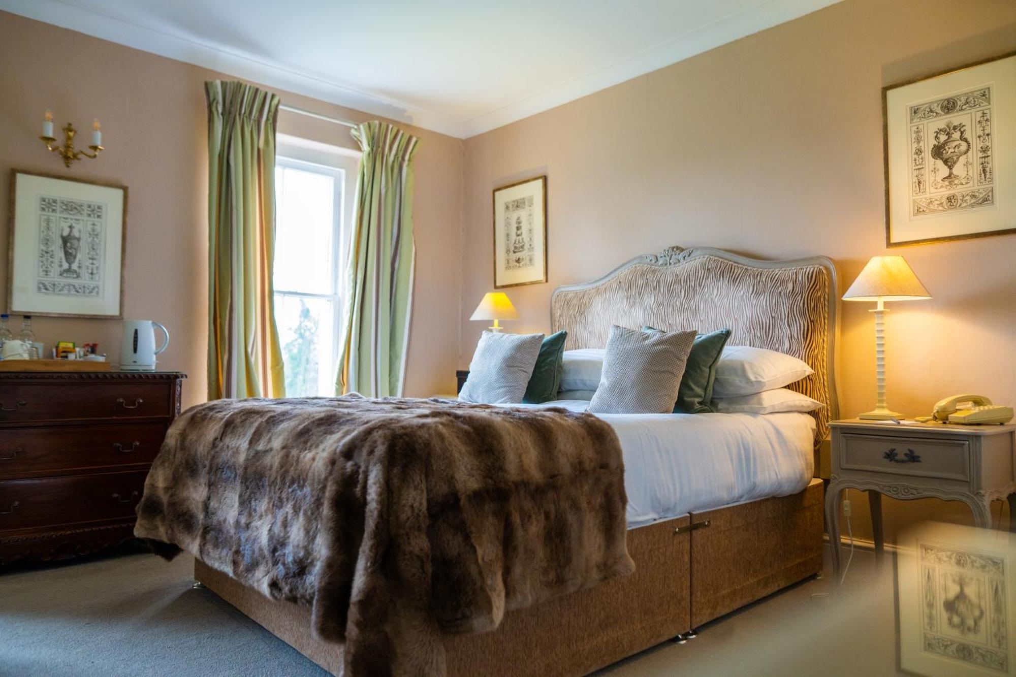 The Lake Country House Hotel & Spa Llangammarch Wells Extérieur photo