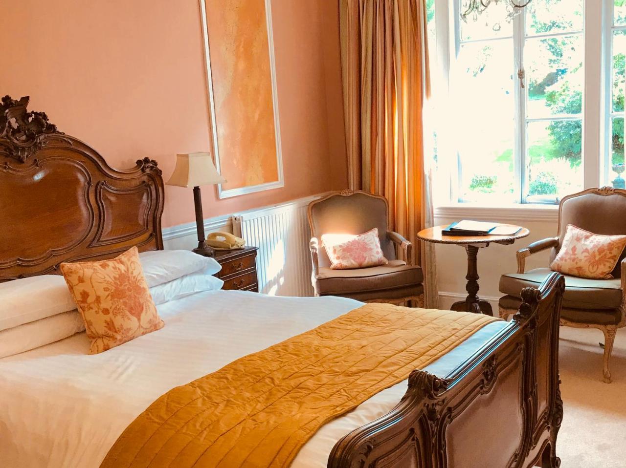 The Lake Country House Hotel & Spa Llangammarch Wells Extérieur photo