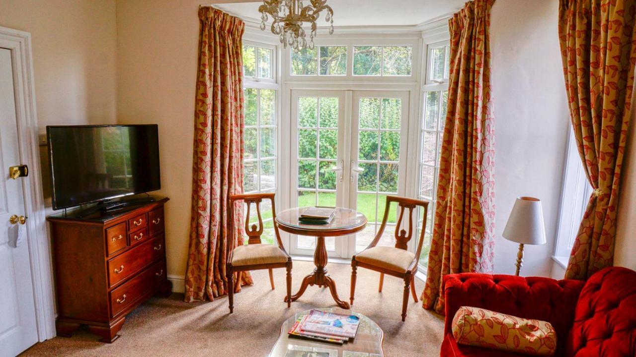 The Lake Country House Hotel & Spa Llangammarch Wells Extérieur photo